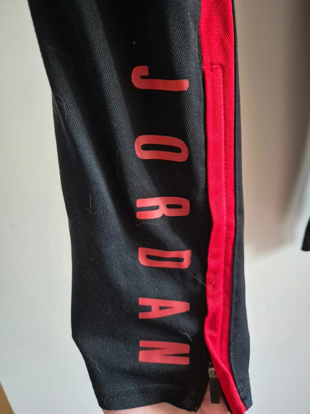 Jogging noir et rouge Jordan L – photo 3